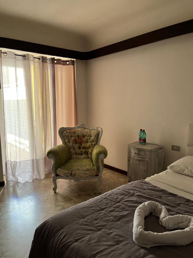 B&B Castello Bari Esterno foto